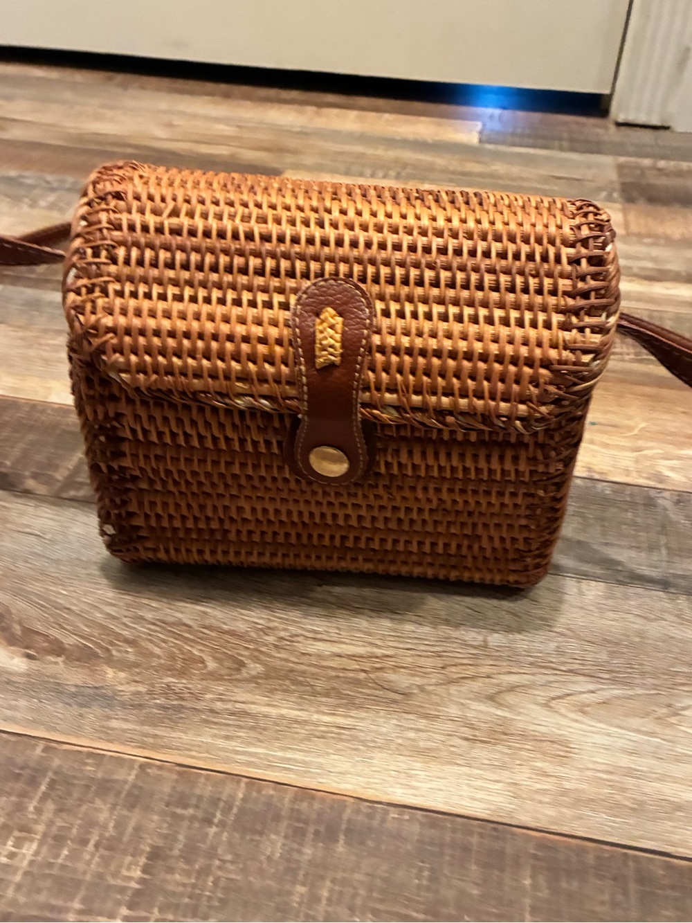 Woven Brown Crossbody Bag - Stylish Women’s Shoulder Bag